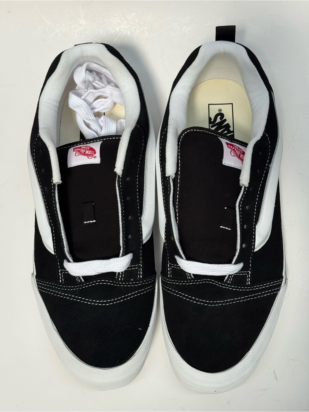 [M13] Vans Knu Skool Black/White - Brand New